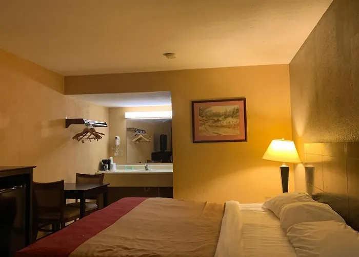 Economy Inn&Suites