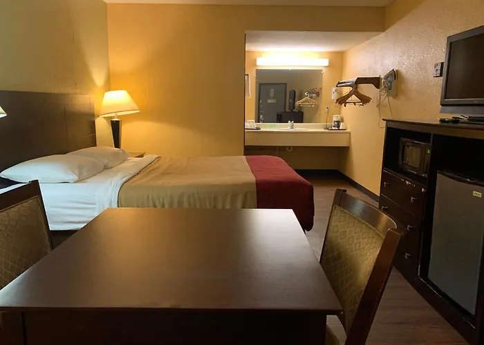 Economy Inn&Suites